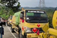Truk tangki bersiap melakukan pengiriman perdana minyak mentah dari sumur BKU di Dusun Klantung, Desa Sojomerto, Kecamatan Gemuh, Kabupaten Kendal, menuju Pertamina Cepu, Minggu (17/5/2026). (Istimewa/Wawasannews).