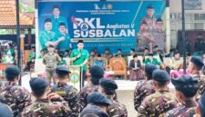 Ketua PW GP Ansor Jawa Tengah, Dr H M Sidqon Prabowo memberikan arahan saat pembukaan Pelatihan Kepemimpinan Lanjutan (PKL) dan Kursus Banser Lanjutan (SUSBALAN) Angkatan V PC GP Ansor Kendal di Pondok Pesantren Miftahul Huda, Desa Peron, Kecamatan Limbangan, Jumat (22/5/2026). (Istinewa/Wawasannews)
