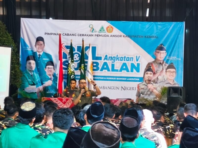 Kepala Satkorwil Banser Jawa Tengah M. Azil Maskur menyampaikan materi pada PKL dan SUSBALAN Angkatan V PC GP Ansor Kendal di Pondok Pesantren Miftahul Huda, Limbangan, Minggu (23/5/2026). (Istimewa/Wawasannews)
