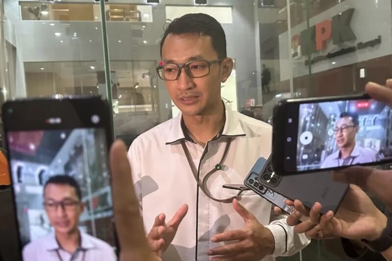 Juru Bicara Komisi Pemberantasan Korupsi Budi Prasetyo memberikan keterangan di Gedung Merah Putih KPK, Jakarta, Senin (4/5/2026). (Istimewa/Wawasannews).