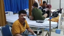 Sejumlah pelajar dan guru pendamping korban kecelakaan bus study tour SMP 2 Brangsong, Kendal, menjalani perawatan di RS Abdul Radjak Purwakarta usai tabrakan beruntun di Tol Cipali KM 88, Kabupaten Subang, Selasa (19/5/2026) dini hari. (Istimewa/wawasannews)
