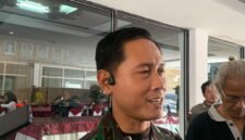 Dandim 0715/Kendal Letkol Inf Ade Sohale memberikan keterangan kepada awak media usai rapat koordinasi sinkronisasi lahan pembangunan Yon TP 935/Satria Bahurekso di lingkungan Pemkab Kendal, Senin (18/5/2026). (Istimewa/Wawasannews)