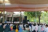 Ribuan jamaah dari berbagai daerah memadati Maqbaroh Pondok Pesantren Darul Muqorrobin, Sijeruk, Kabupaten Kendal, Minggu (17/5/2026). (Istimewa/Wawasannews)