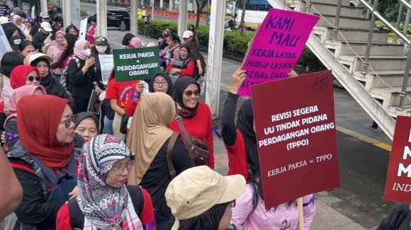 Suasana sejumlah peserta aksi damai dari Aliansi Perempuan Indonesia di Dukuh Atas, Jakarta Pusat, Jumat, (1/5/2026). (Istimewa/Wawasannews)