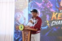 Ketua ESI Kendal, Kholid Abdillah, memberikan sambutan saat pembukaan Turnamen E-Sport Kapolres Kendal Cup 2026 di Lapangan Indoor Tenis Polres Kendal, Minggu (7/6/2026). Foto: Istimewa/Wawasannews